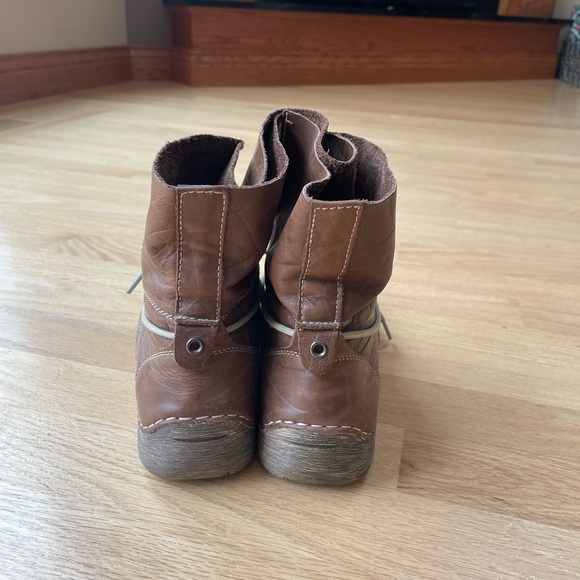 Bernie Mev. Brown Leather Hanzel Ankle Booties Size 38 EUC - Picture 5 of 12